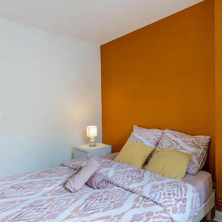 Apartment Meuble 4 Proche Du Centre *